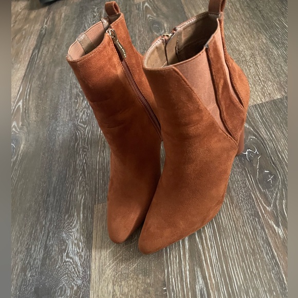 Cape Robbin Boots - Picture 2 of 7